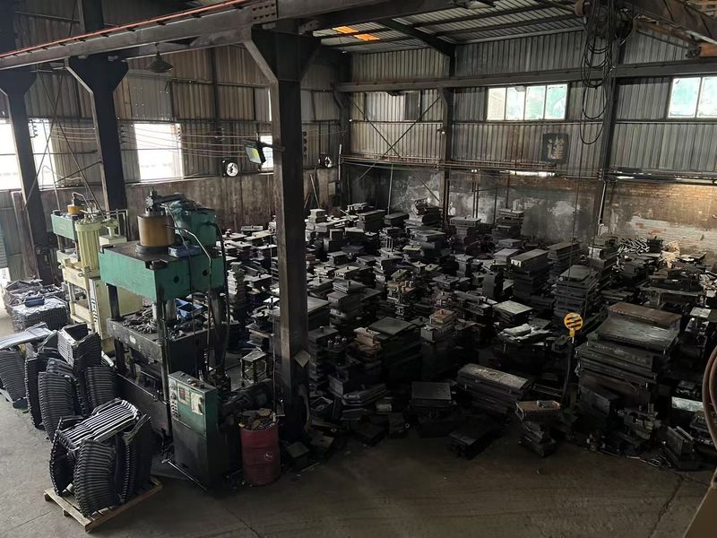 Yimi (Guangzhou) Automotive Parts Co, Ltd প্রস্তুতকারকের উৎপাদন লাইন